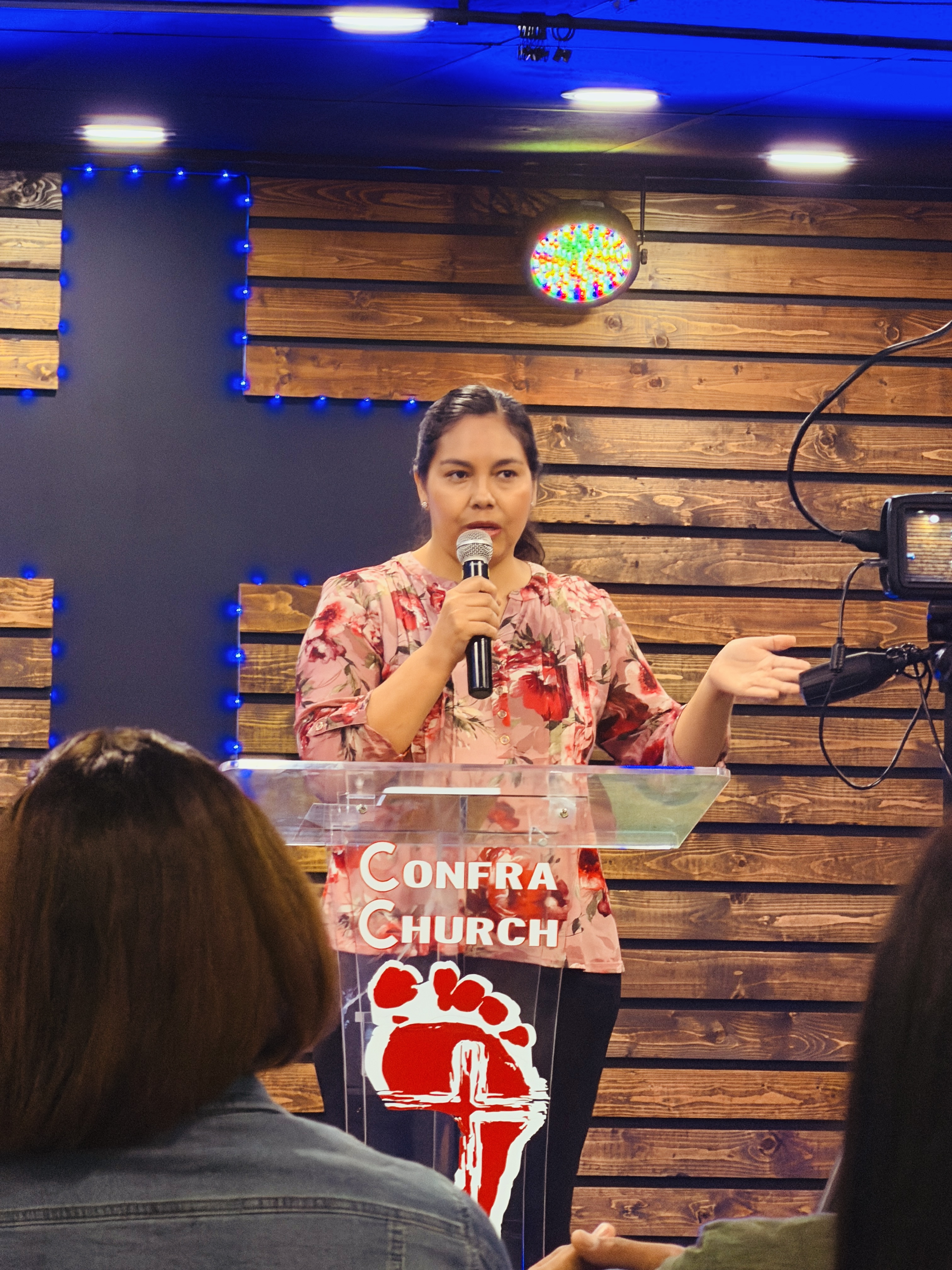 Compartiendo La Raiz De Mi Viaje En La Iglesia   Confra Church Coral Springs FL   USA